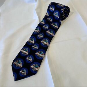Vintage NY Islanders NHL Silk Tie RM Sport Made USA All Over Logo